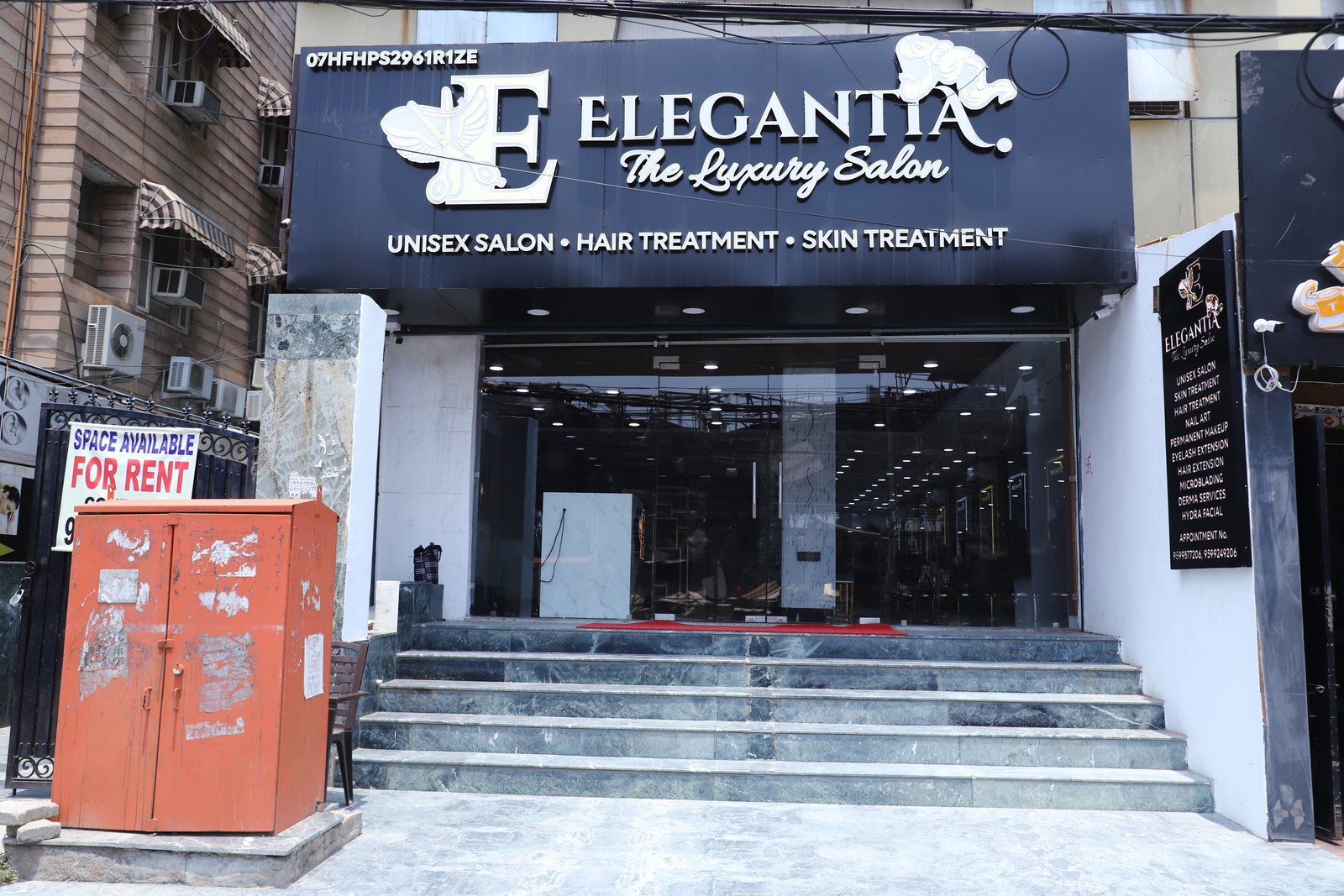 unisex salon in CR Park